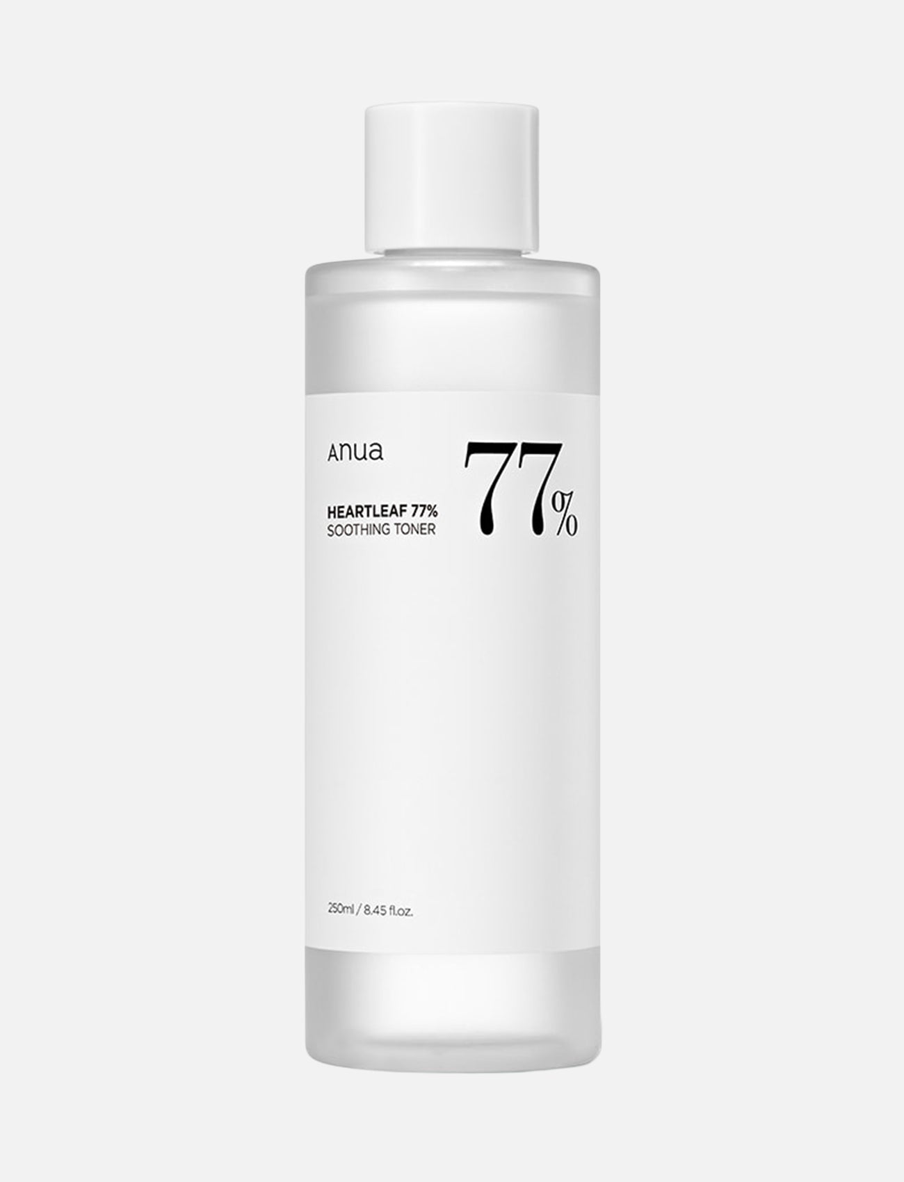 Der Anua Heartleaf 77% Soothing Toner vor einem hellgrauen Hintergrund.