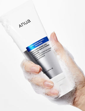 8 Hyaluronic Acid Hydrating Gentle Foaming Cleanser