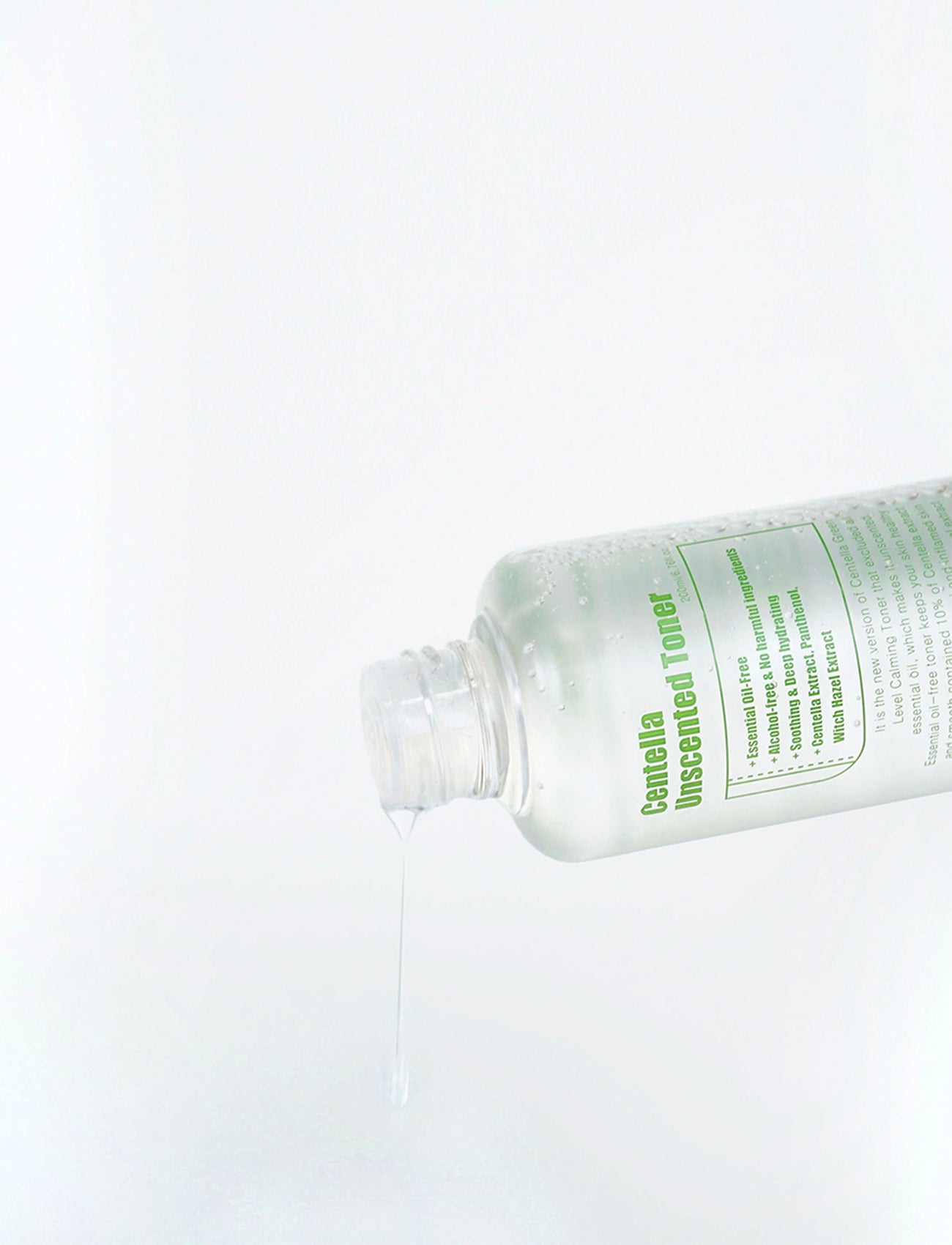 Es ist die Textur des Purito Centella Unscented Toner zu sehen.